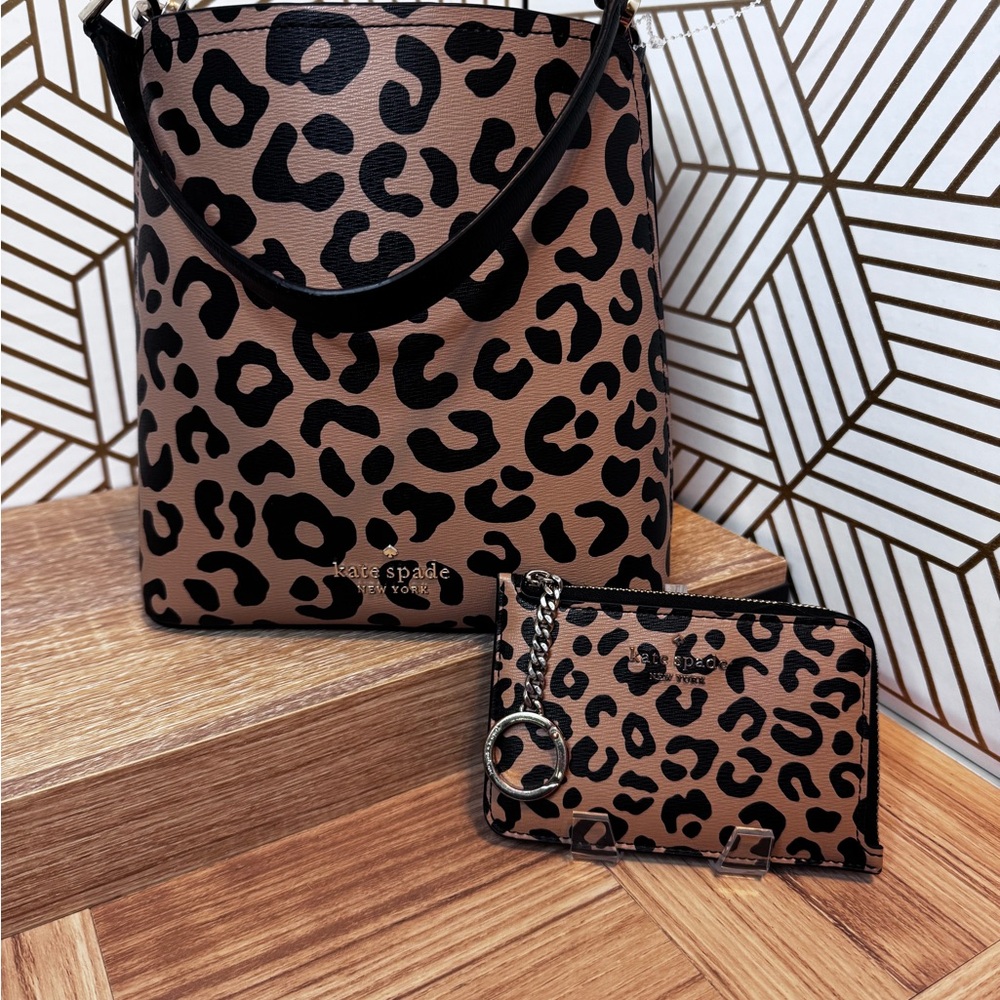 Kate Spade Darcy Small Bucket Bag and L-Zip Key Ring/Card Holder